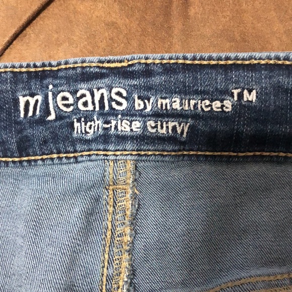 Maurice’s High Rise Curvy Jeans, size 16W short - Picture 4 of 8